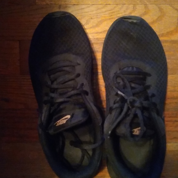 Rose gold Nike - Picture 2 of 2